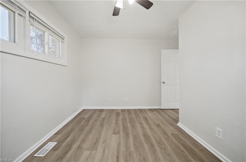 331 Rogers Ave Property Photo 14