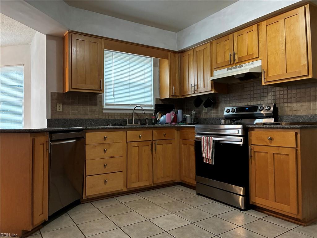 1800 Winter Wheat Ct Property Photo 4