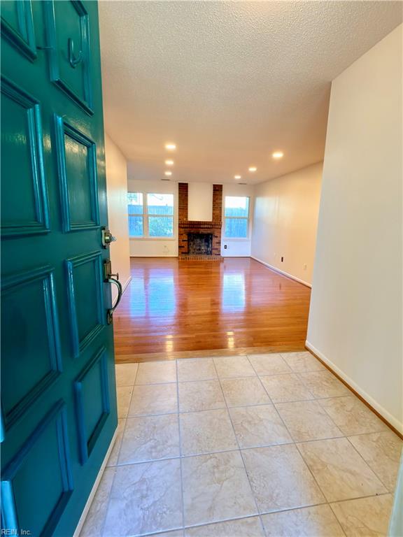 5204 Quarry Ln Property Photo 4
