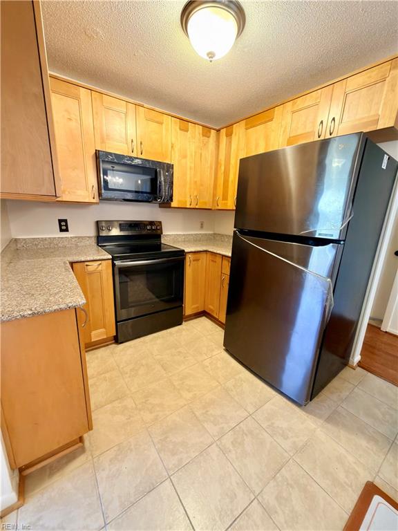 5204 Quarry Ln Property Photo 9