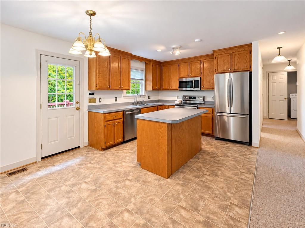 9961 Grove Ct Property Photo 10