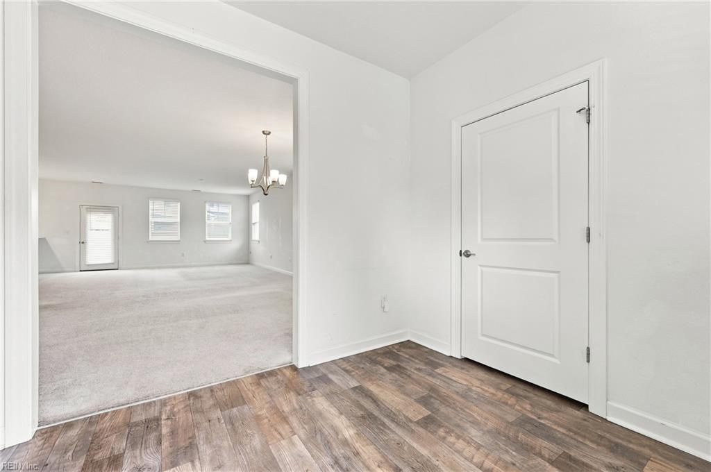 614 Middleton Way Property Photo 9