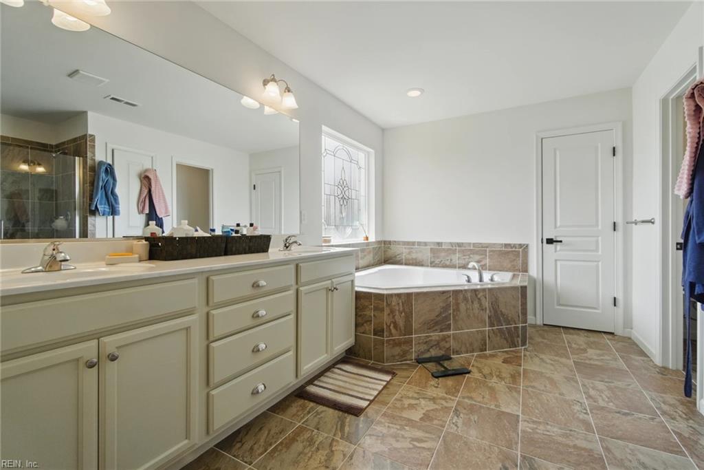 2211 Orange Root Dr Property Photo 15