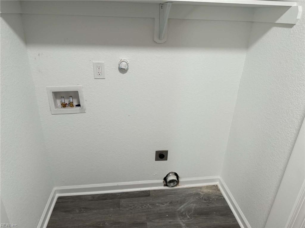 3323 Clark Cir Property Photo 14