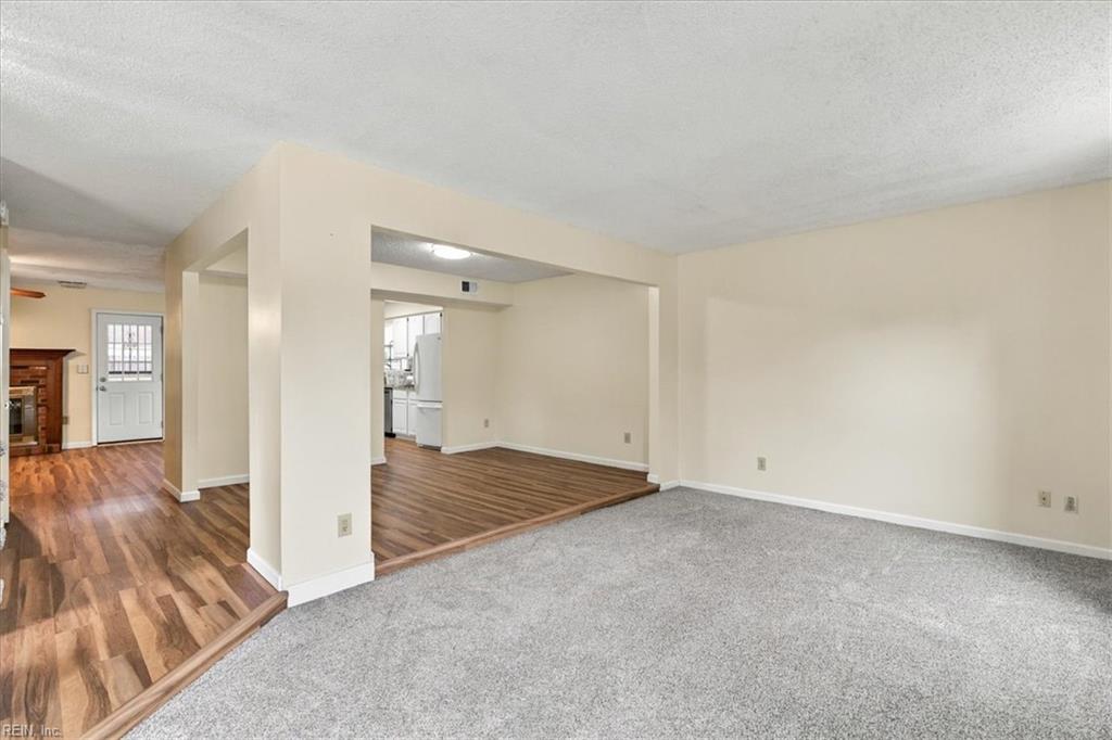 1808 Ellswood Ct Property Photo 2