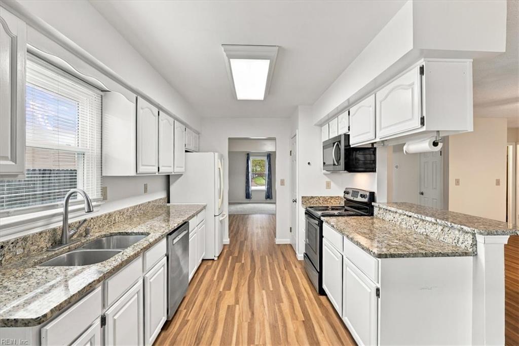 1808 Ellswood Ct Property Photo 8