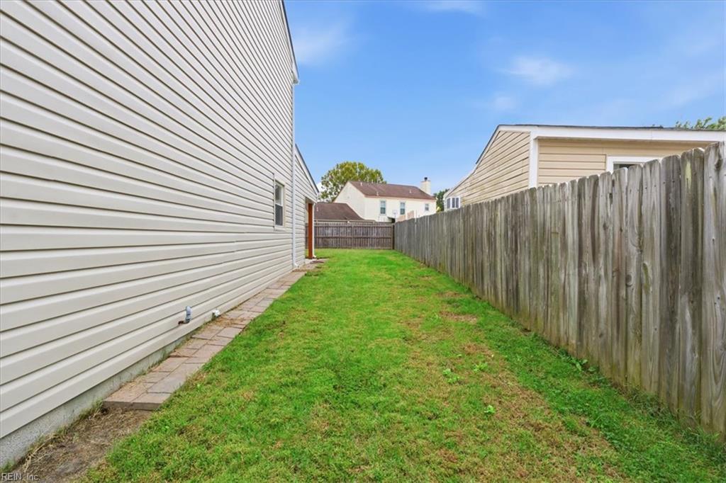 1808 Ellswood Ct Property Photo 27