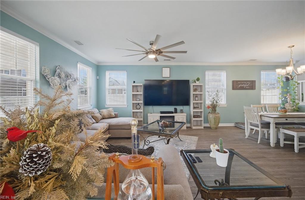 660 Middleton Way Property Photo 10