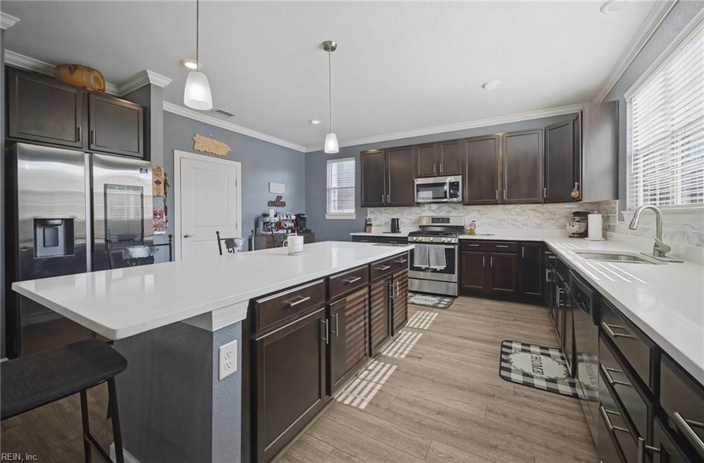660 Middleton Way Property Photo 16