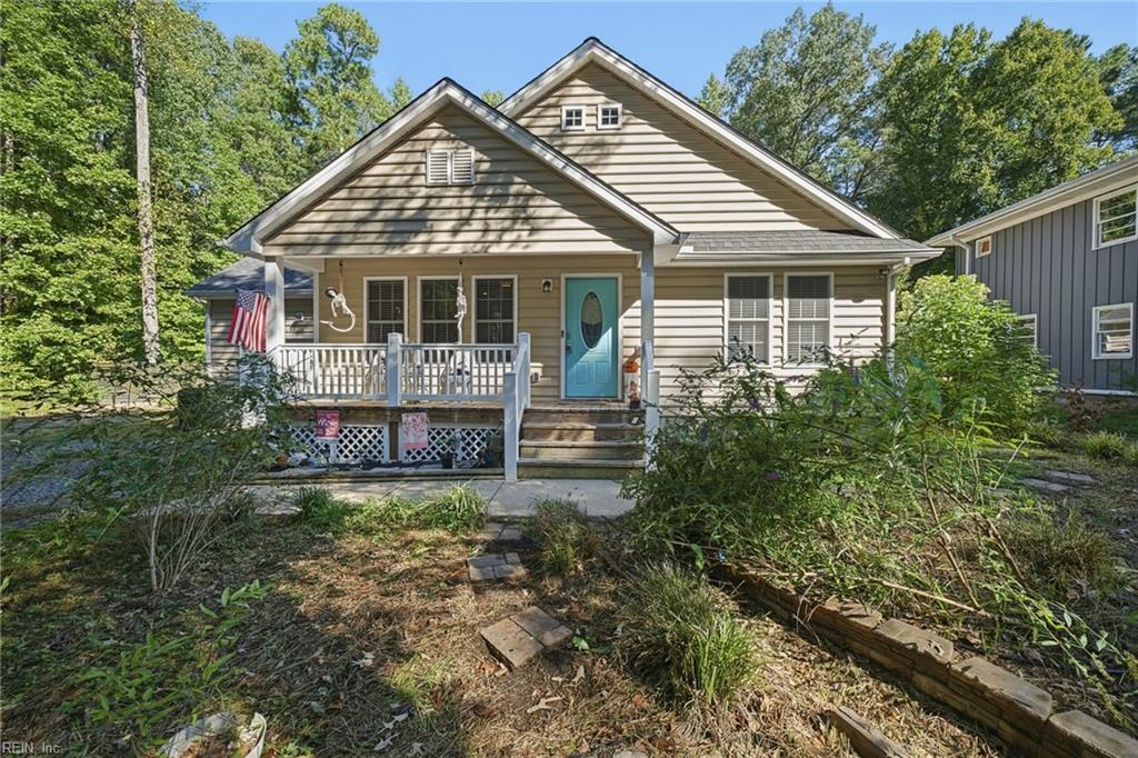 84 Woodland Dr Property Photo 1