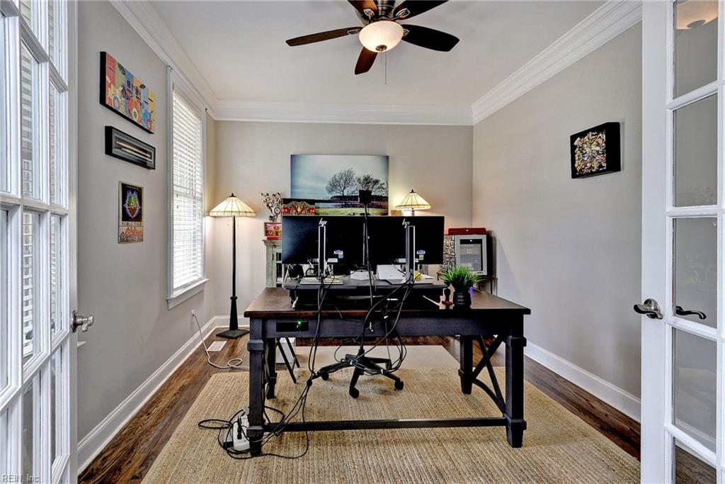 6 Elm St Property Photo 8