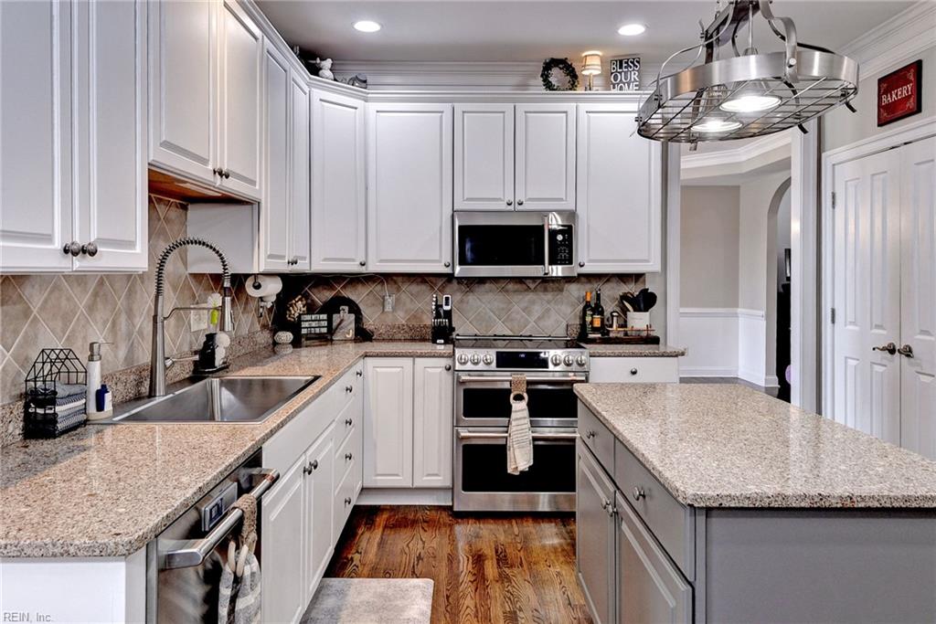 6 Elm St Property Photo 15