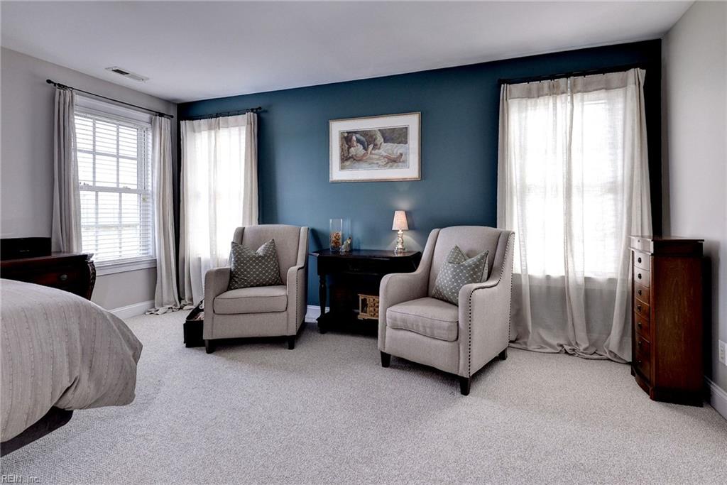 6 Elm St Property Photo 25