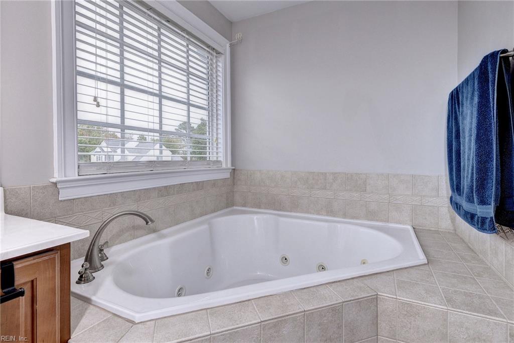 6 Elm St Property Photo 28