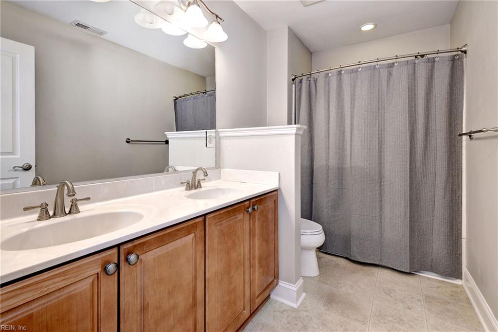 6 Elm St Property Photo 32