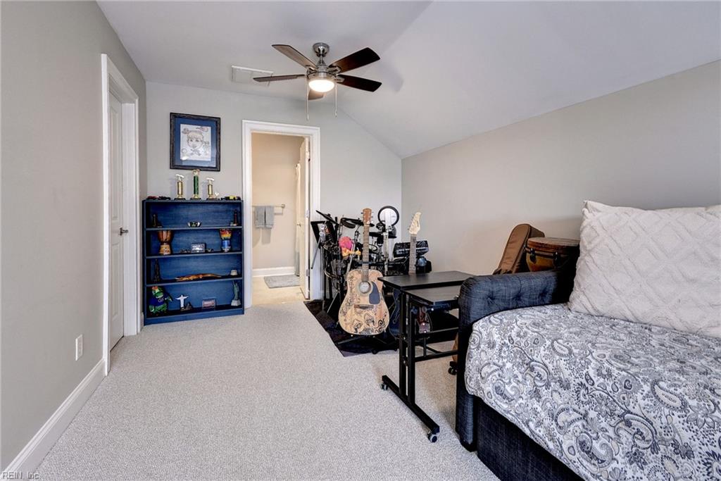 6 Elm St Property Photo 37