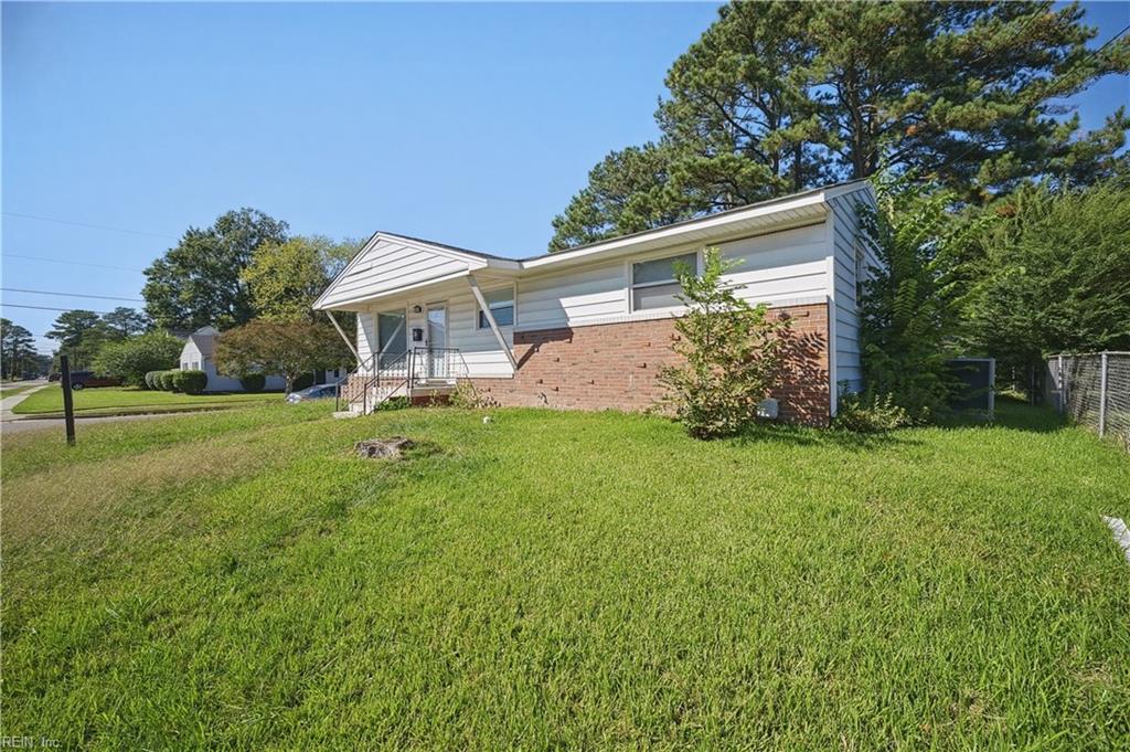 4600 Larkin St Property Photo 3