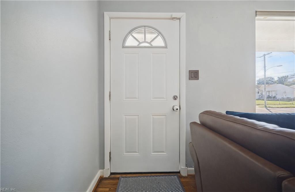 4600 Larkin St Property Photo 5