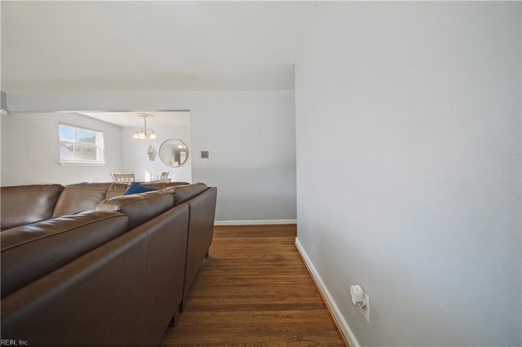 4600 Larkin St Property Photo 6