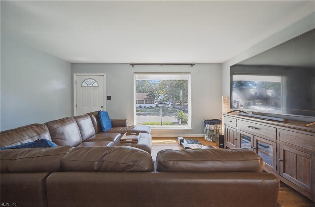 4600 Larkin St Property Photo 7