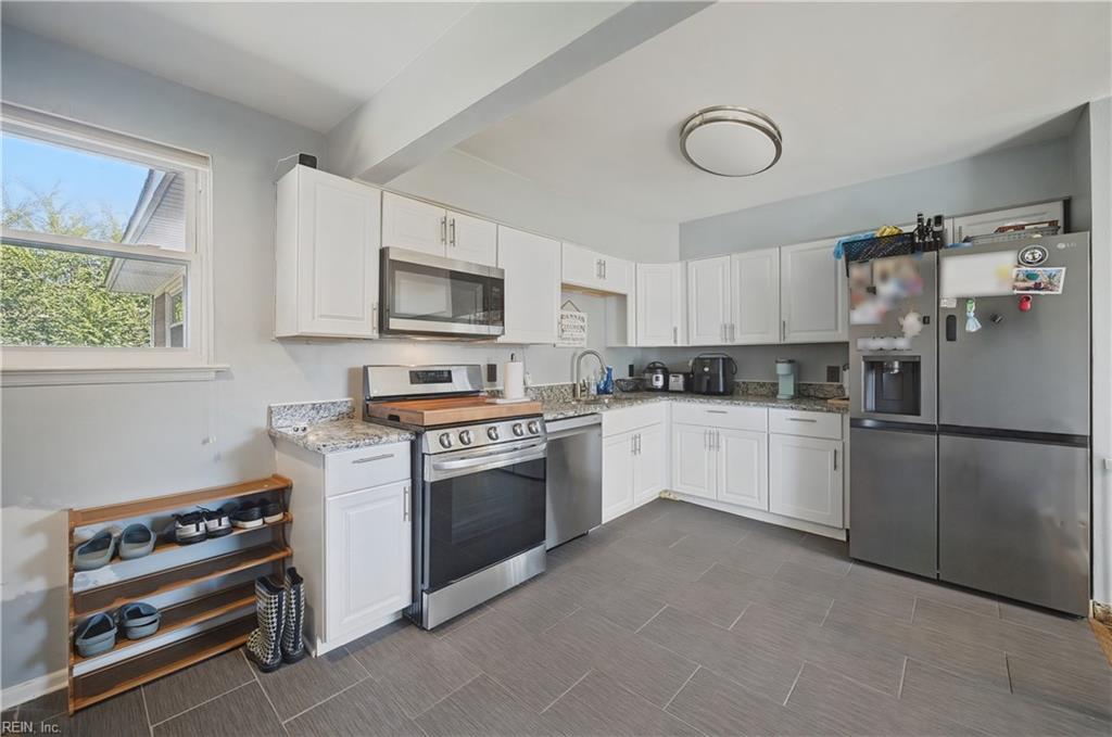 4600 Larkin St Property Photo 13