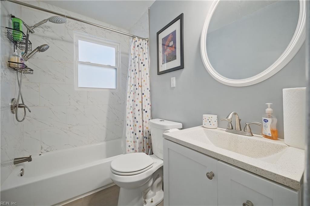 4600 Larkin St Property Photo 18