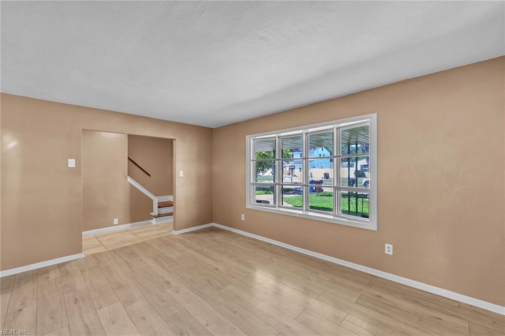 1125 Sir Gawaine Dr Property Photo 13