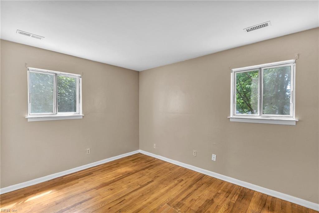 1125 Sir Gawaine Dr Property Photo 27