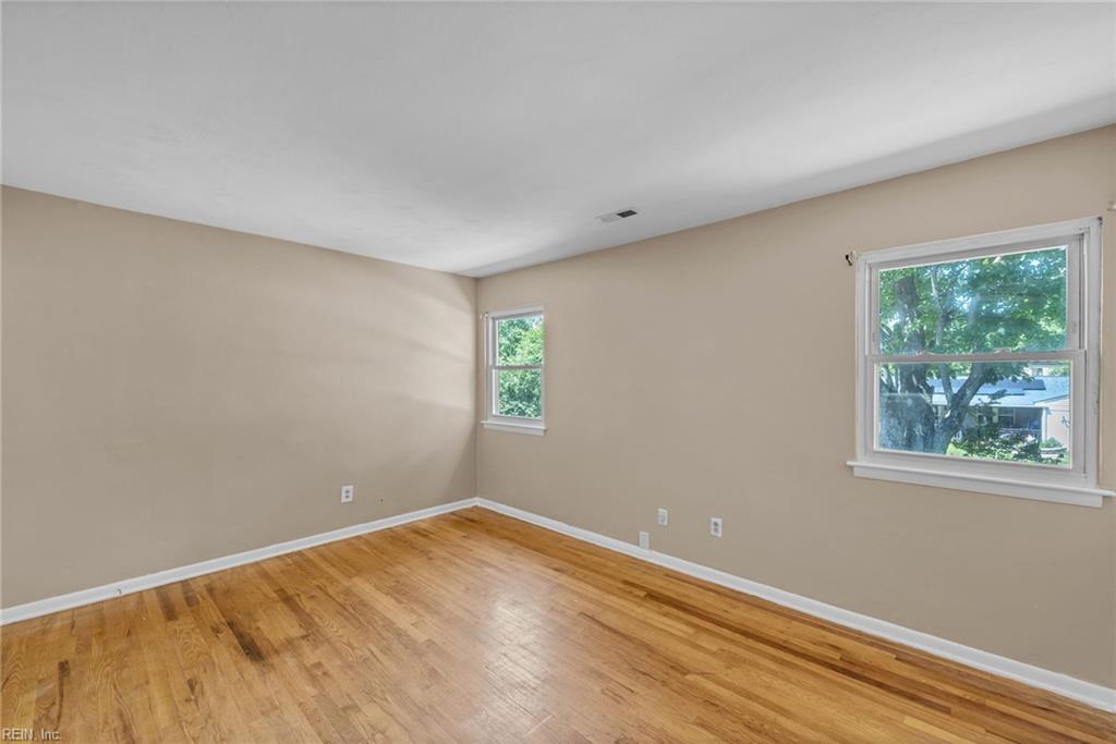 1125 Sir Gawaine Dr Property Photo 34