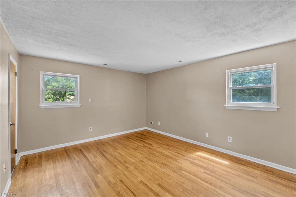 1125 Sir Gawaine Dr Property Photo 36