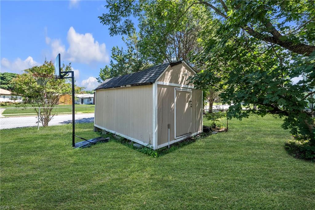 1125 Sir Gawaine Dr Property Photo 42