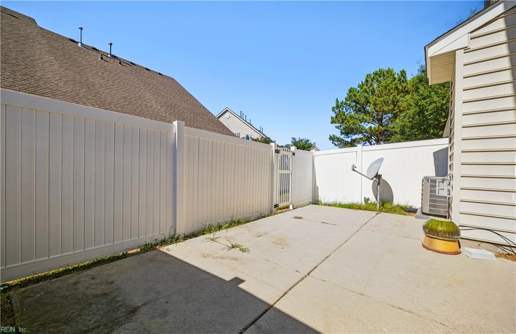 883 Hunley Dr Property Photo 33