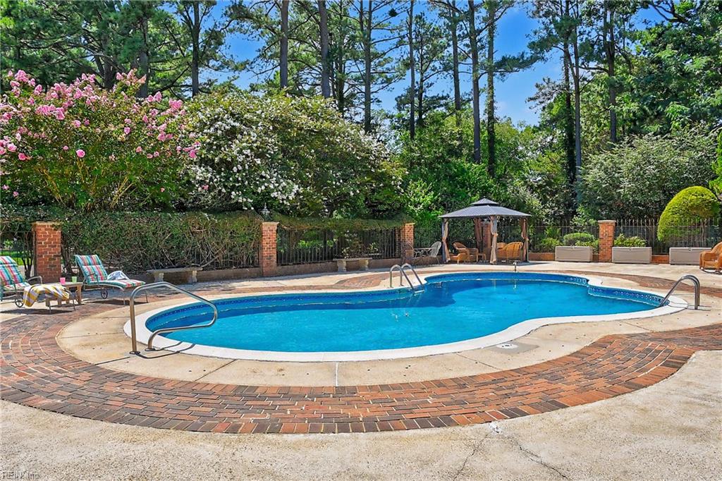 1413 Five Hill Trl Property Photo 4