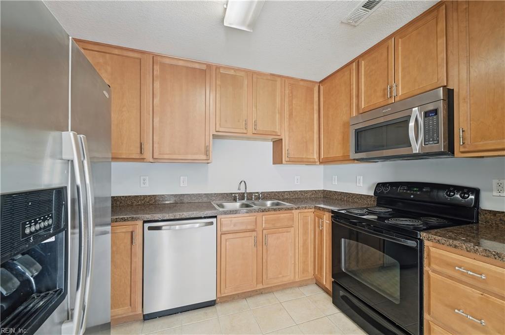 4404 Betty Ln Property Photo 5