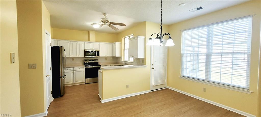 253 Lane Cres Property Photo 5