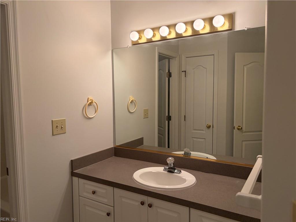 253 Lane Cres Property Photo 16
