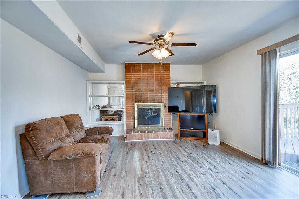 1244 Ginger Cres Property Photo 11