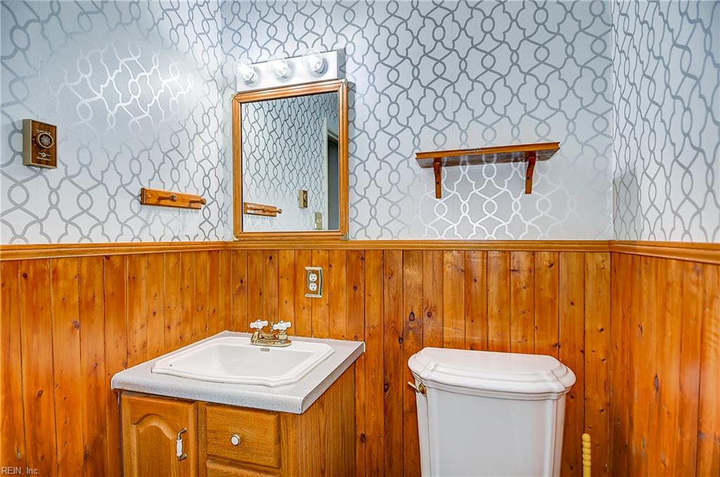 1244 Ginger Cres Property Photo 22