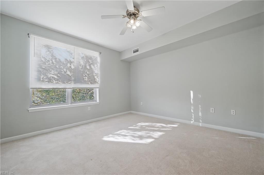 230 Nat Turner Blvd Property Photo 10