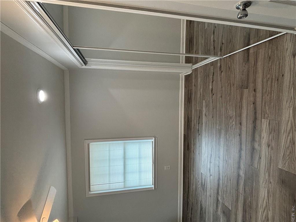 726 Bolling St Property Photo 10