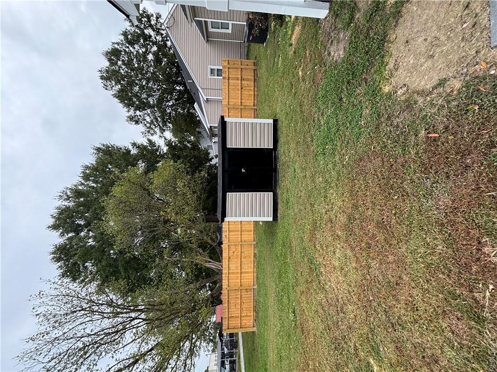 726 Bolling St Property Photo 14