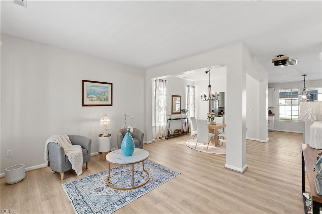 1405 Elder St Property Photo 3
