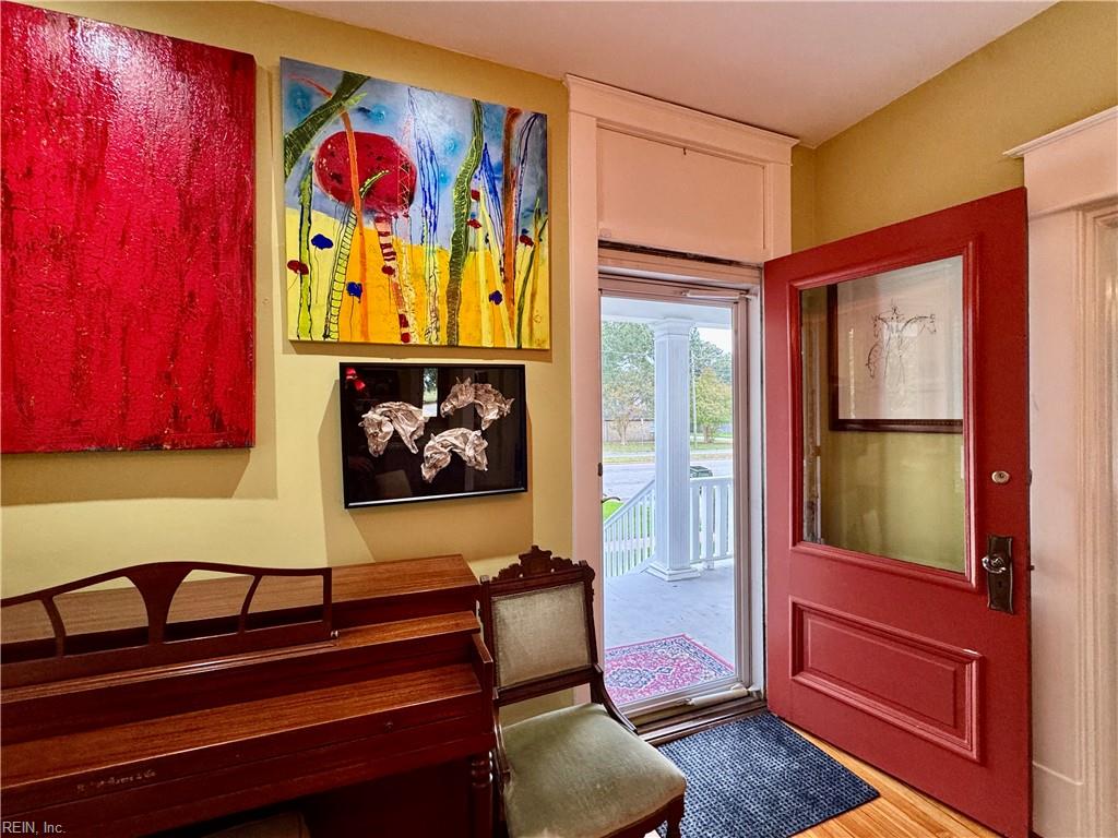 1734 Lafayette Blvd Property Photo 3