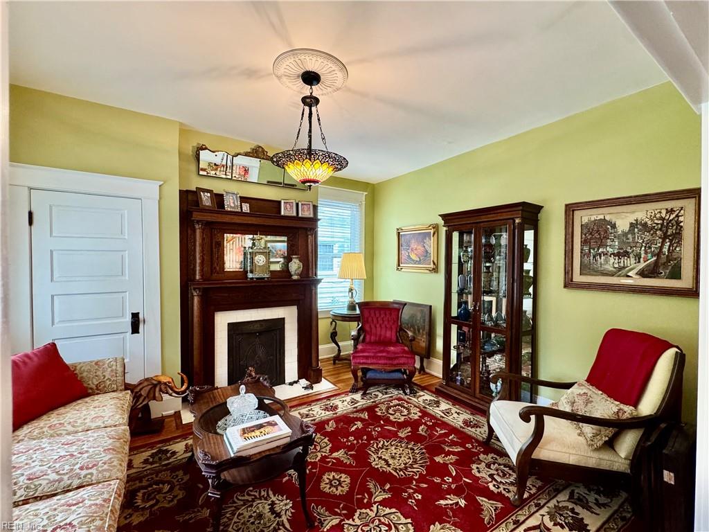 1734 Lafayette Blvd Property Photo 7