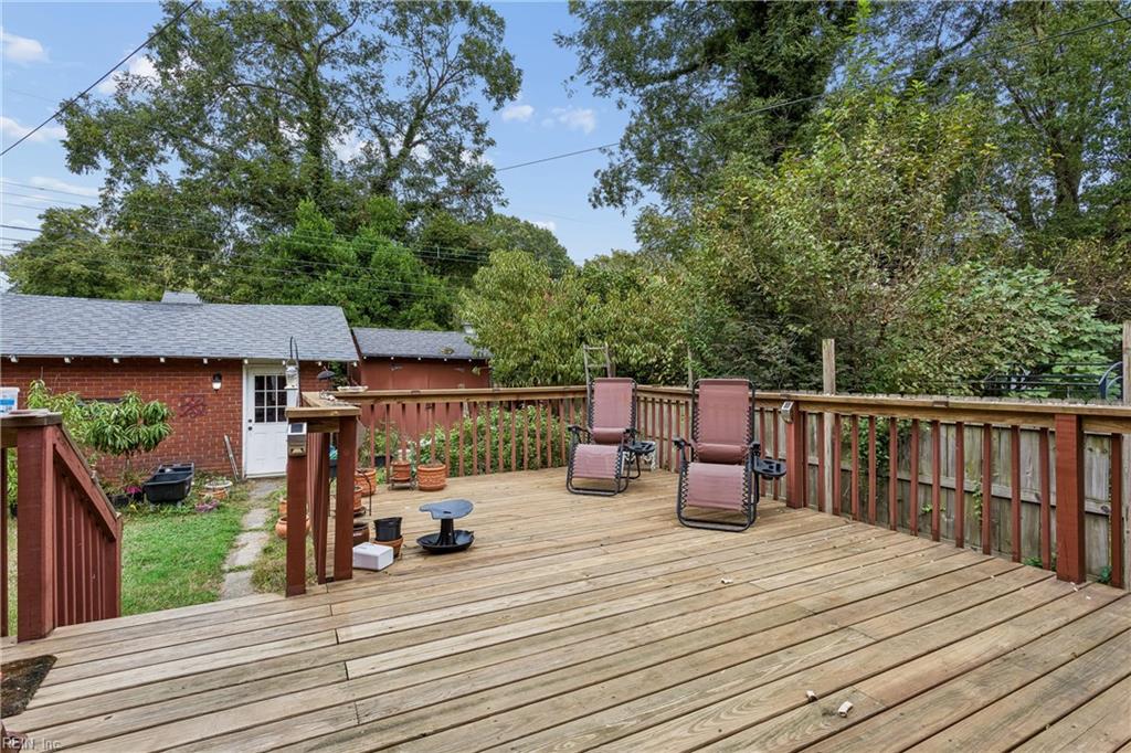 70 Cherry Ave Property Photo 32