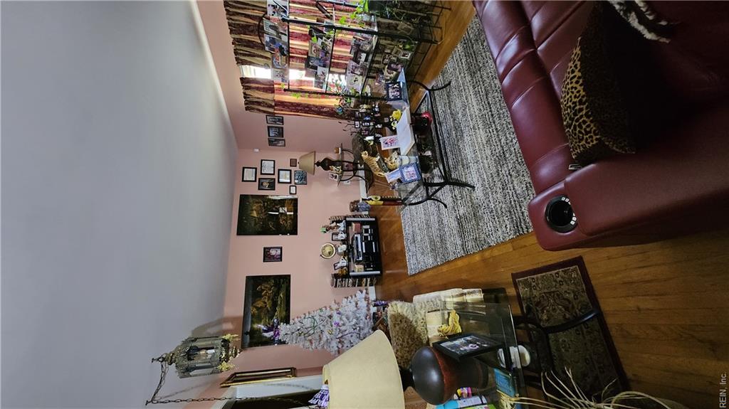 423 Anchorage Ct Property Photo 8