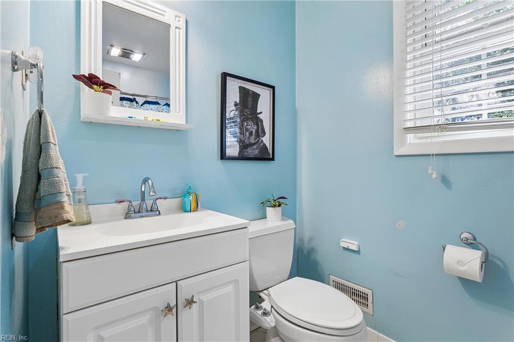 216 Oxford Rd Property Photo 32
