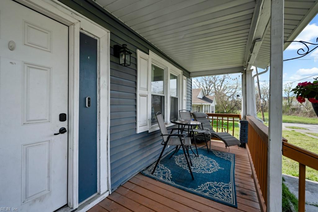 2406 Hale St Property Photo 3