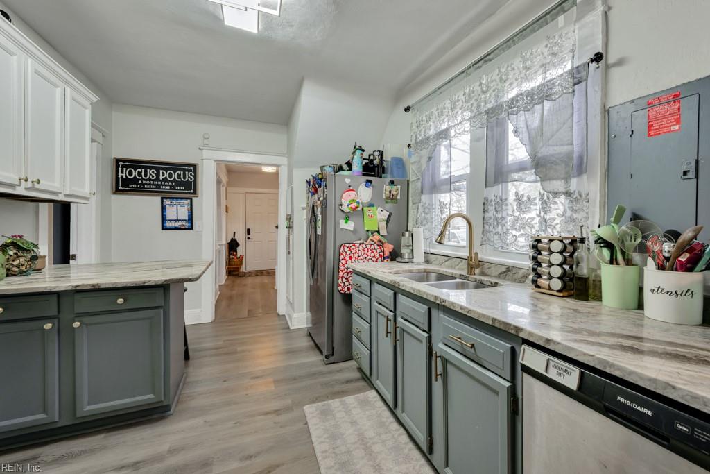 2406 Hale St Property Photo 11