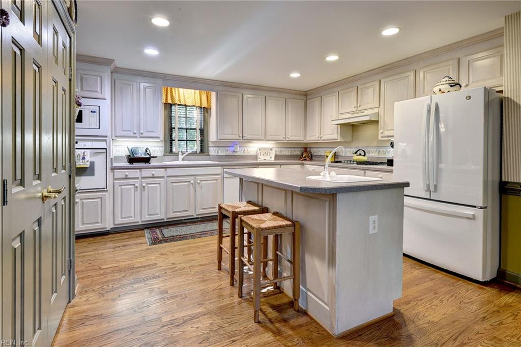 100 Doral Property Photo 11